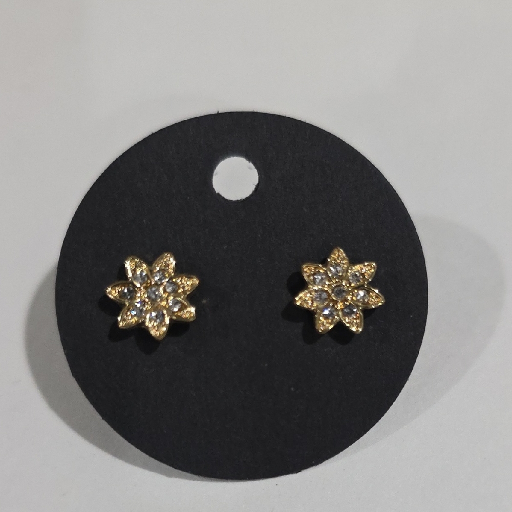 Gold Flower Stud Earrings with Crystal Petals – Elegant Dainty Womem's Jewelry - Picture 3 of 9